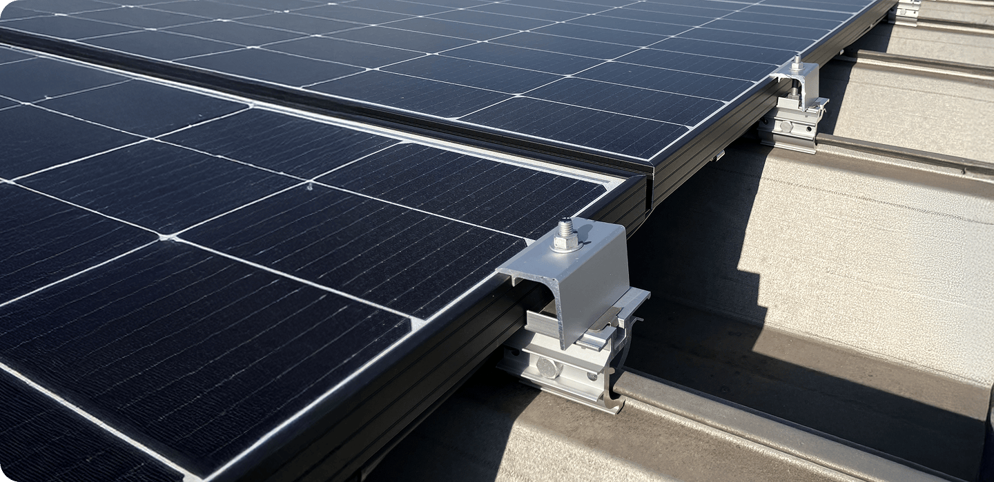 サカタ製作所のソーラーパネル用取付金具が選ばれる理由